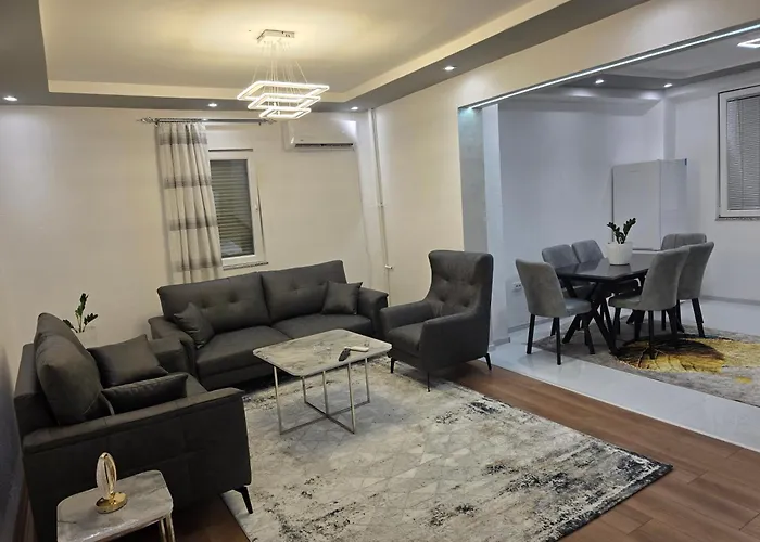 Sever ,cair Apartment *